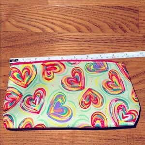 -🌸🌸Clinque Colorful Heart Medium Zip Close Makeup Bag